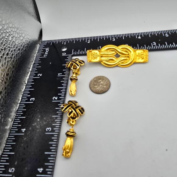 Metropolitan Museum Of Fine Arts Earrings Brooch Lot Of Two Vintage Clip-On - Picture 8 of 9
